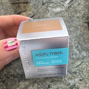 SheGlam Minty Fresh Blonde Dry Shampoo